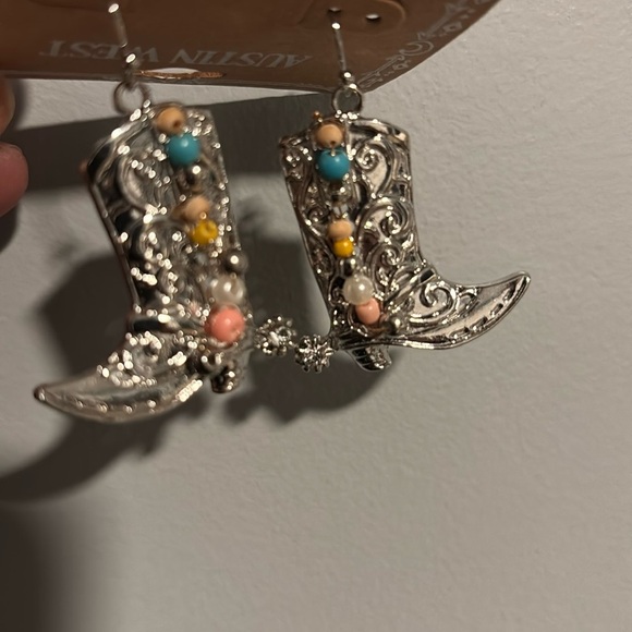 Austin West Cowgirl spurred boots,fish hook earrings, silver tone,beaded accent - Picture 3 of 4